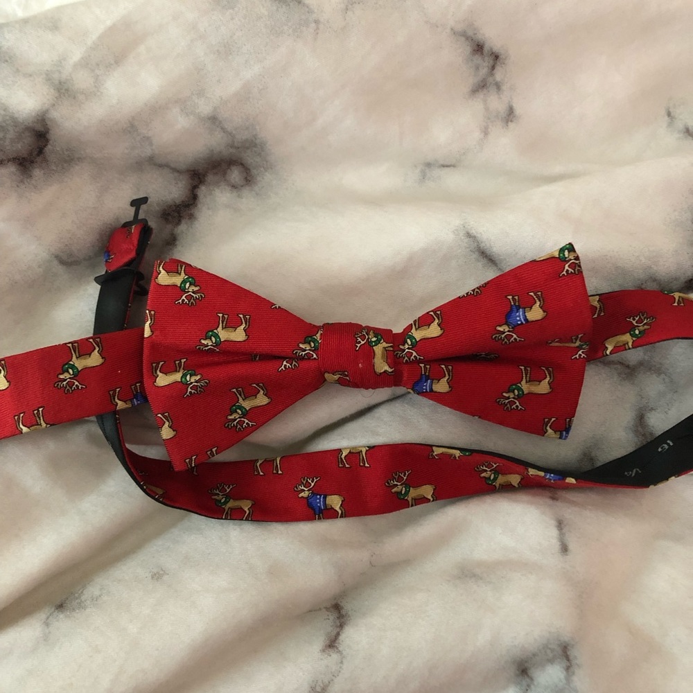 Red reindeer bow tie